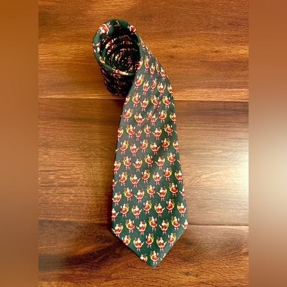 🌿SALE🌿BROOKS BROTHERS Makers 100% Silk Green Santa Print Necktie - Picture 1 of 9